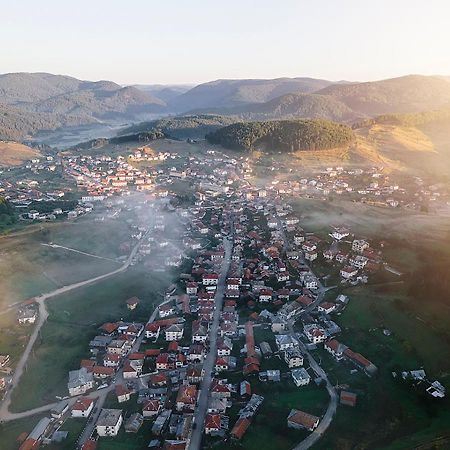Къща За Гости "Люнгови" Zmeitsa Exteriér fotografie