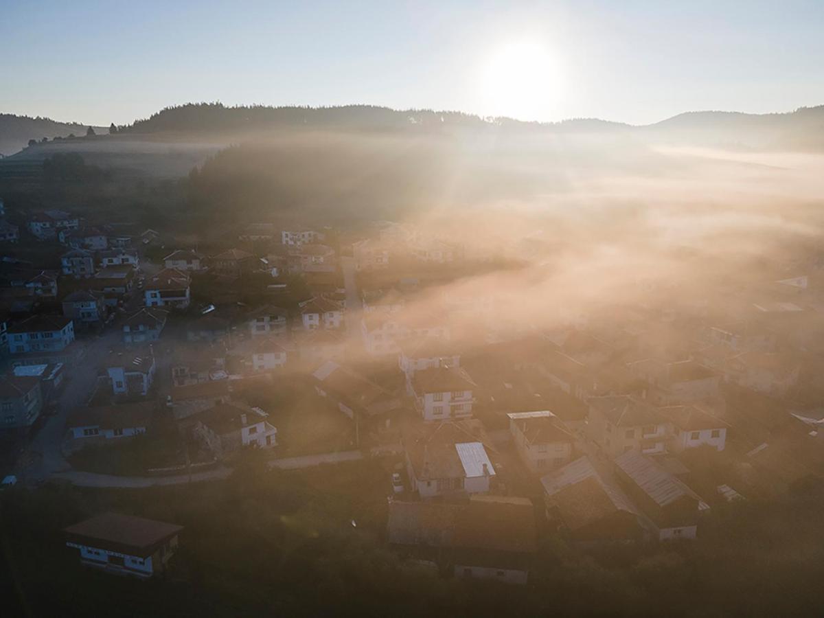 Къща За Гости "Люнгови" Zmeitsa Exteriér fotografie